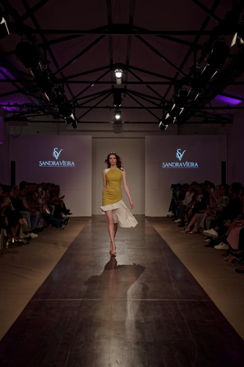Vestido Mostaza y Blanco - Imagen 4